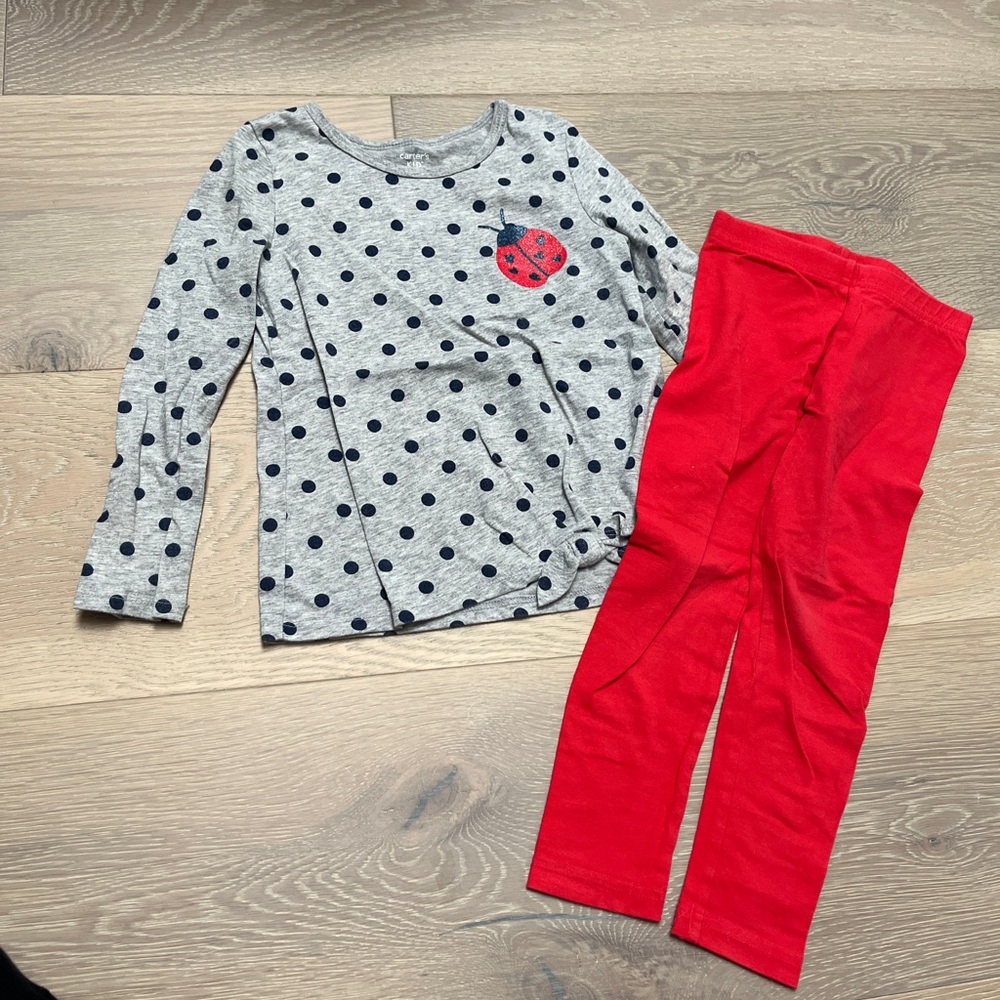 Carters. 2-piece ladybug set. Girls size 5T.